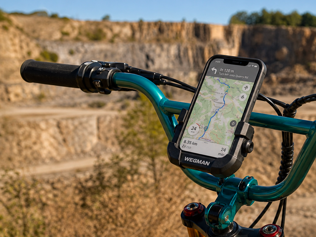 GPX navigatie met telefoonhouder op het stuur van de Fiido e-bike